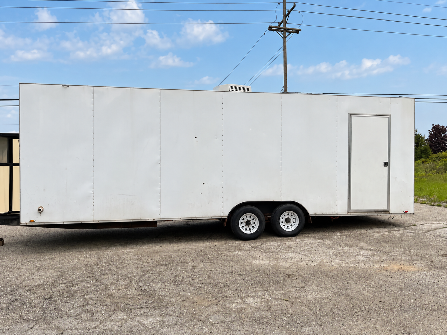 Approved 22 to 26 ft dishwashing trailer exterior